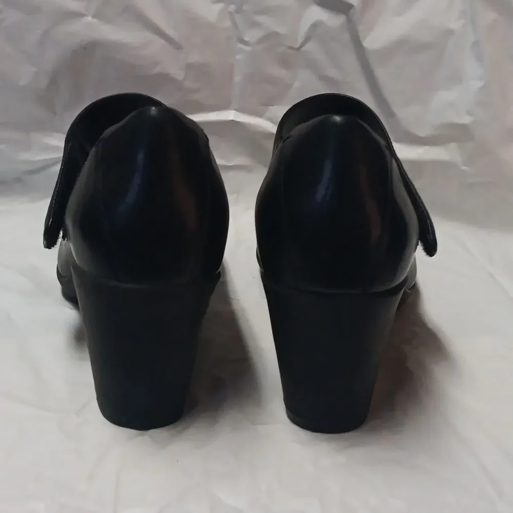 Clarks Arttisan Black Leather Heels Women's Size 9.5